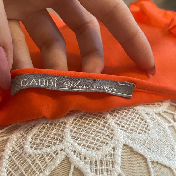 Beautiful Short Sleeve Blouse - Picture 3 of 3